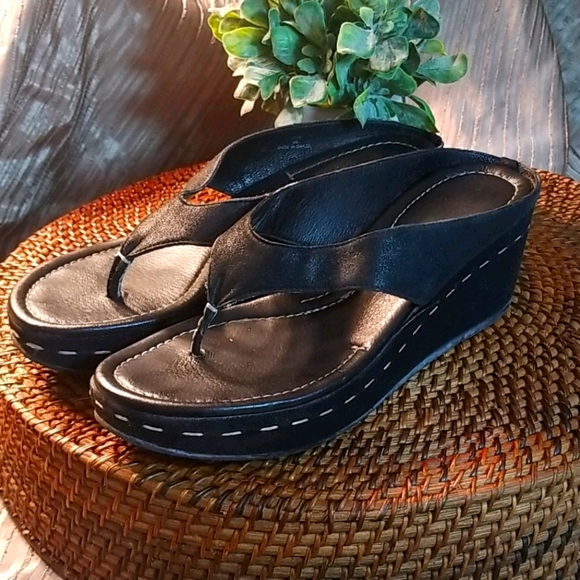 Donald J. Pliner Shoes - Womens thong wedges